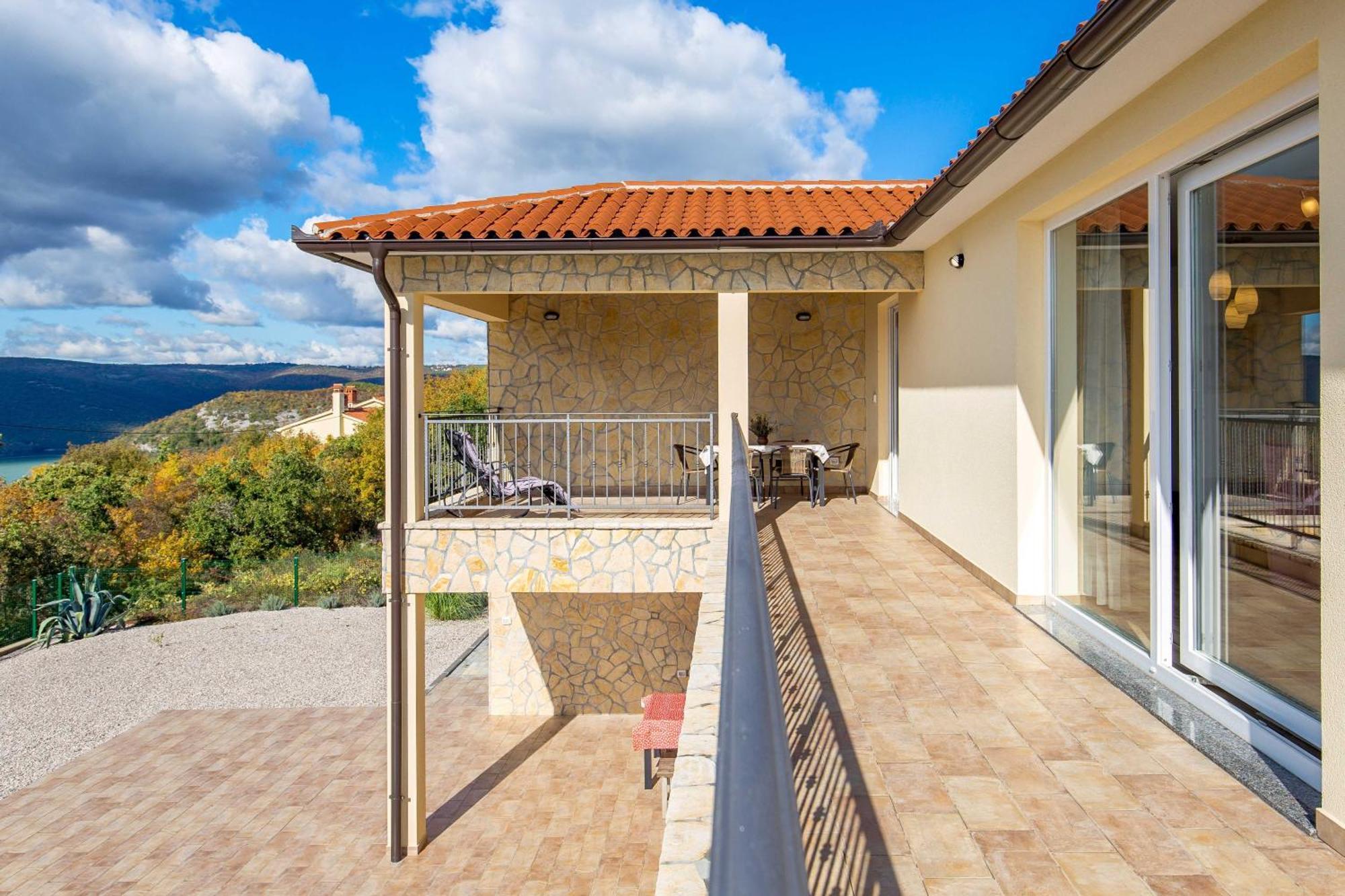 Wonderful Labin Villa With Private Pool And Sea Views Exteriör bild